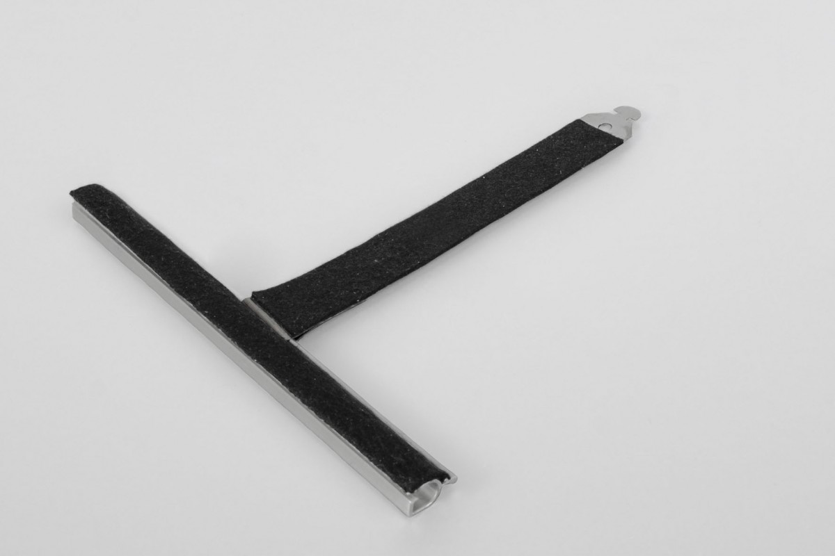 Felt coated retainer spring, ALU150 mortise, without cut, L130 mm, for 37-52 profiles