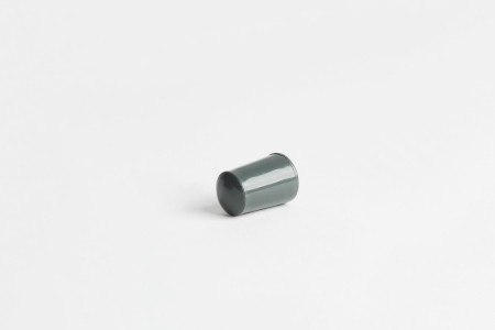28 mm stopper with hole plug, basalt